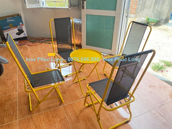 ban-ghe-cafe-nhat-trang